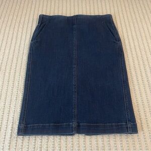 LOFT Blue Jean Skirt - 98%Cotton 2% Spandex - Size: 4/27
